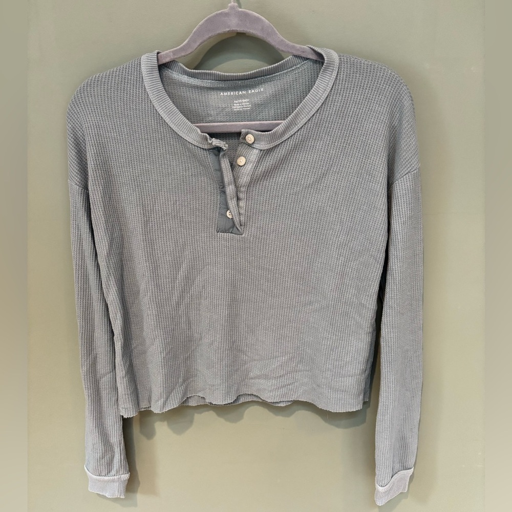 American Eagle Light Blue Gray Henley Waffle Knit Top